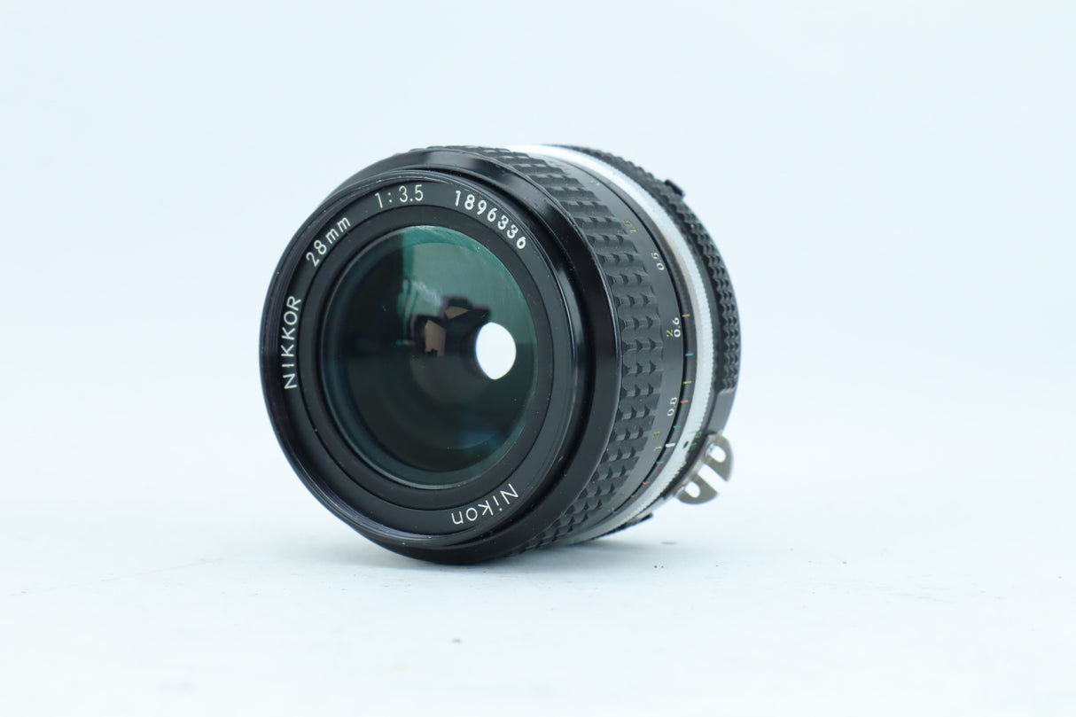 Nikon Nikkor 28mm f/3.5