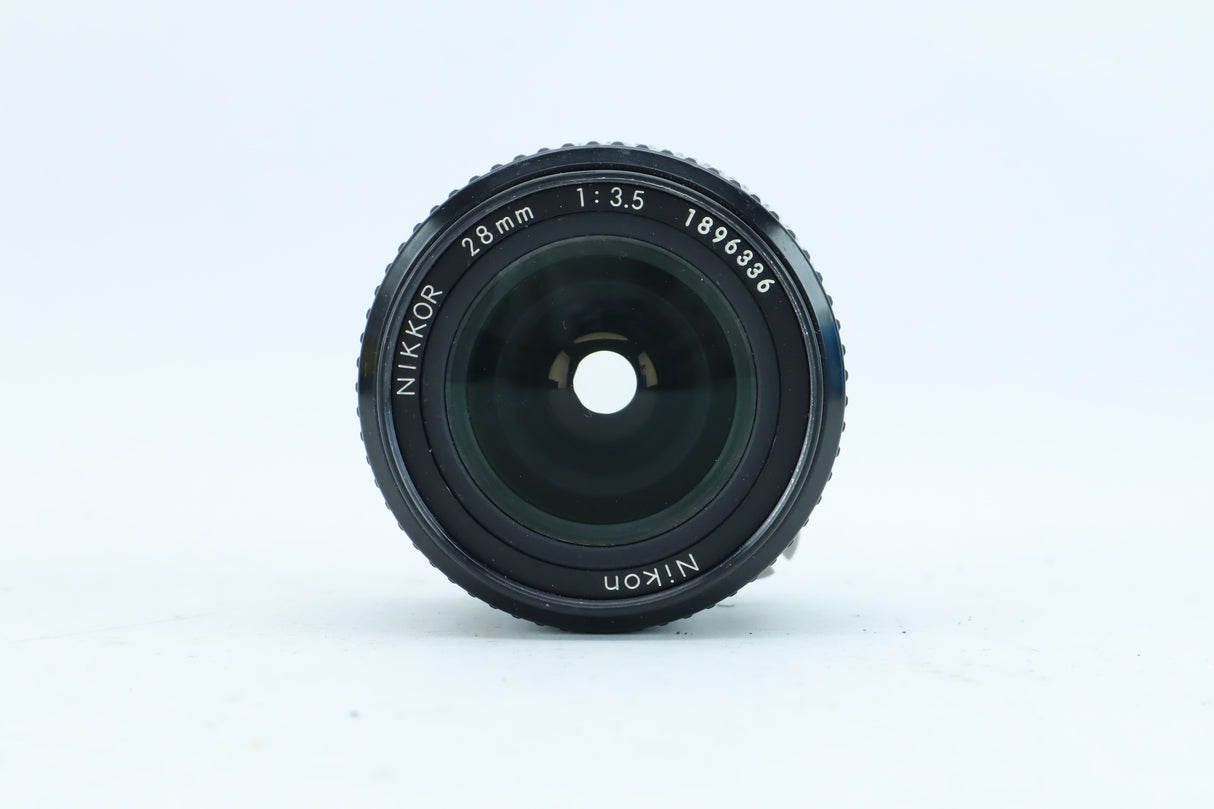 Nikon Nikkor 28mm f/3.5