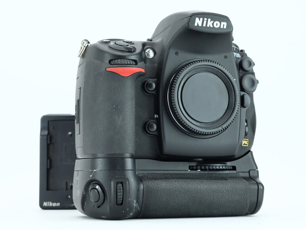 Nikon D700 MB-D10 – Hard to Find Camera Store1