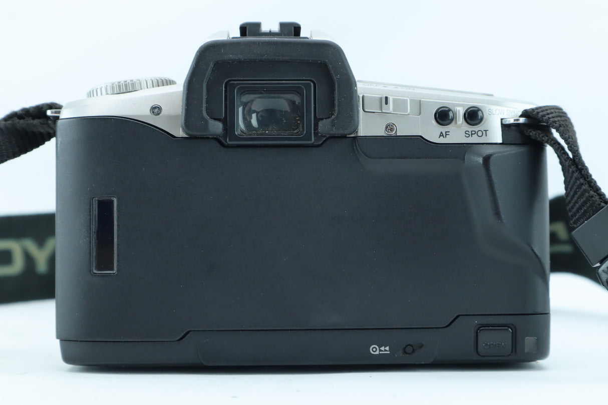 Minolta Dynax 4 35mm SLR