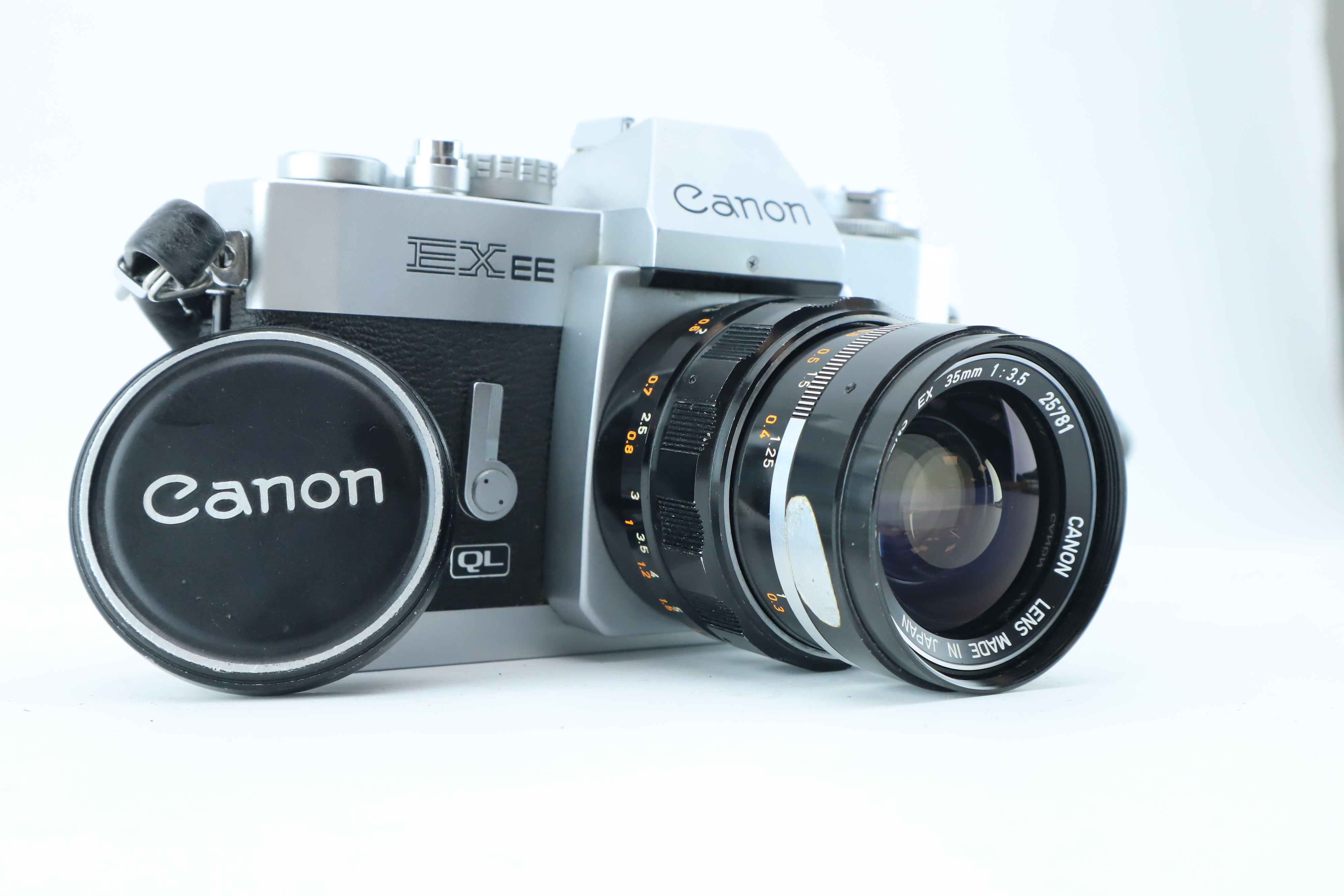 Canon EXEE + EX 35mm 3,5 – Hard to Find Camera Store