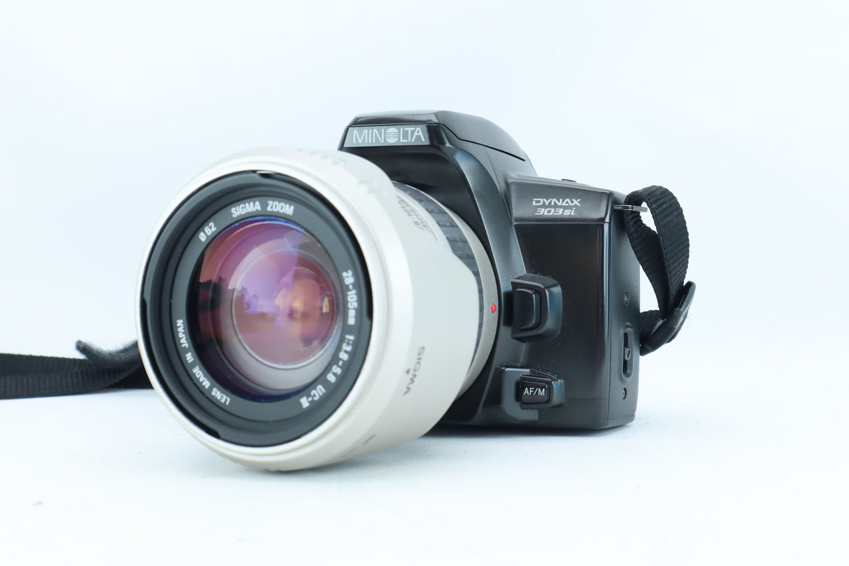 Minolta Dynax 303si 35mm SLR Kit with Sigma Zoom 28-105mm f/3.8-5.6