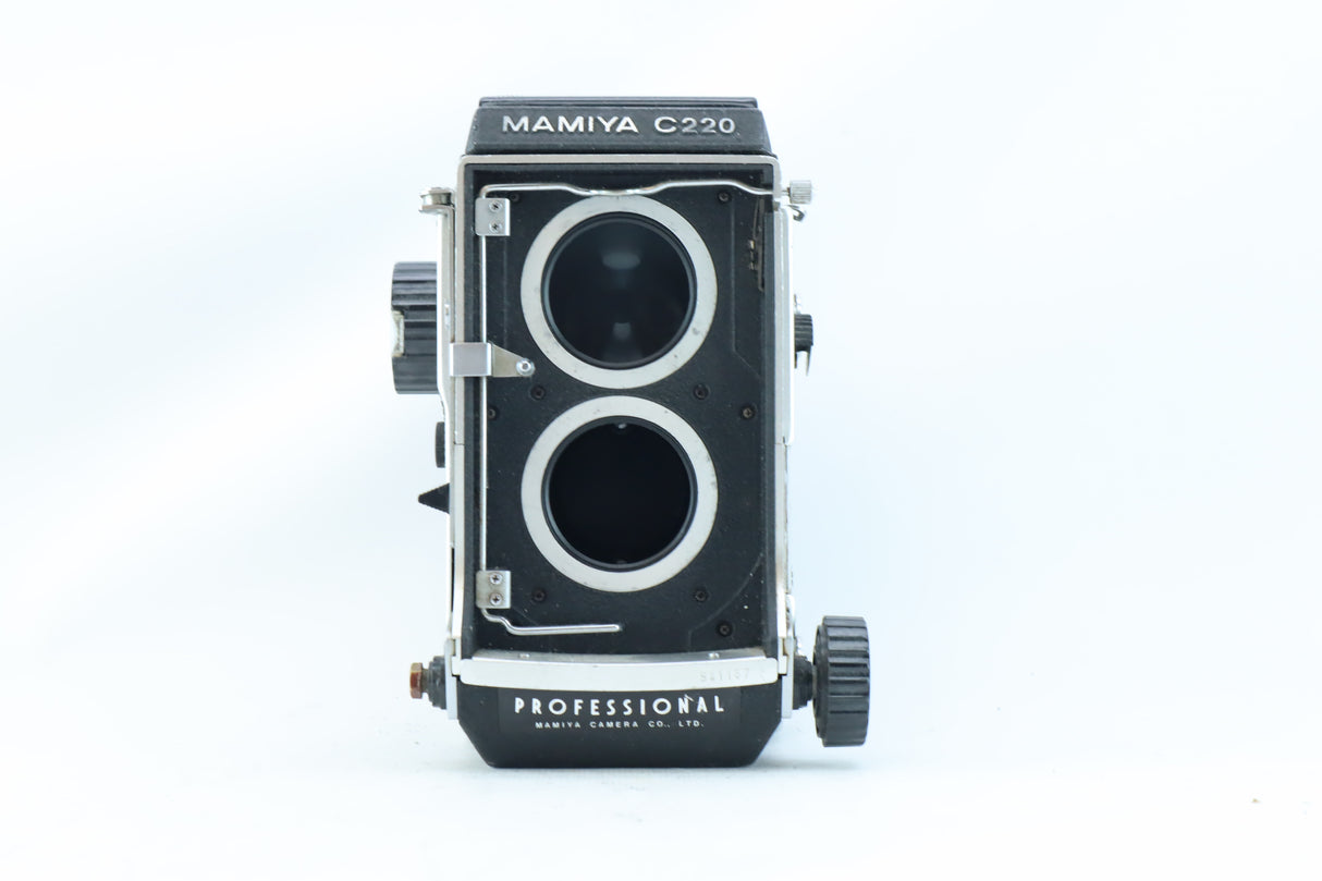 Mamiya C220 Medium Format TLR