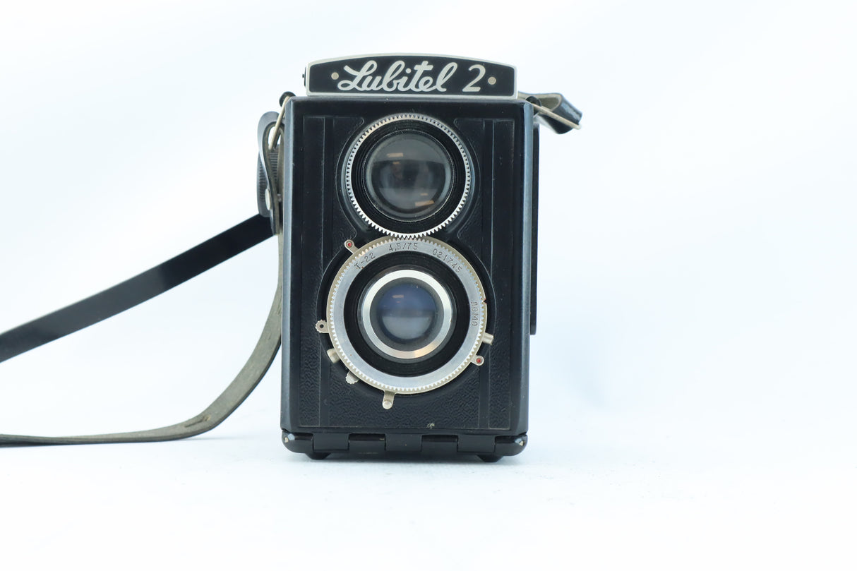 Lubitel 2 Medium Format TLR with T-22 75mm f/4.5