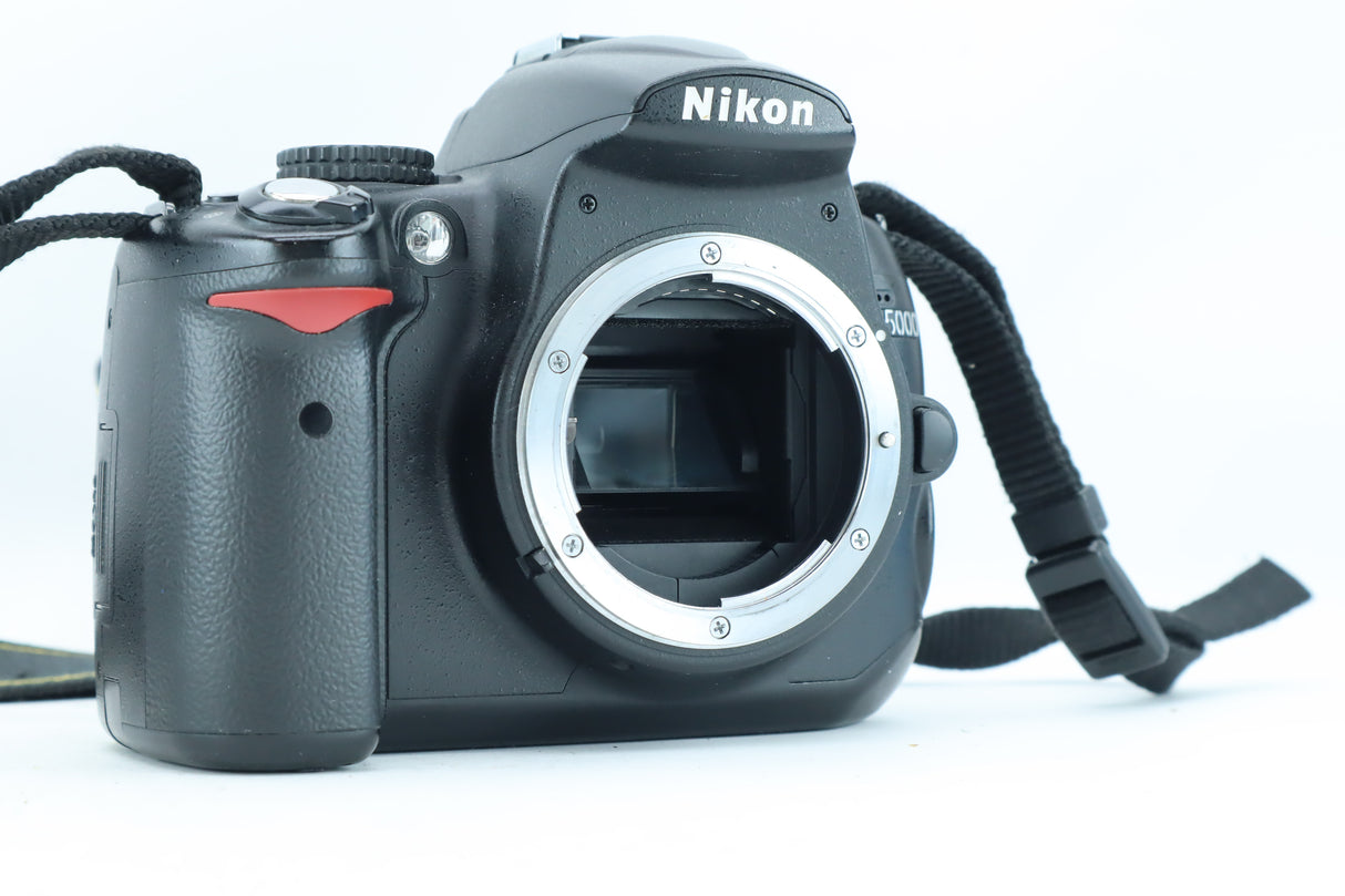 Nikon D5000