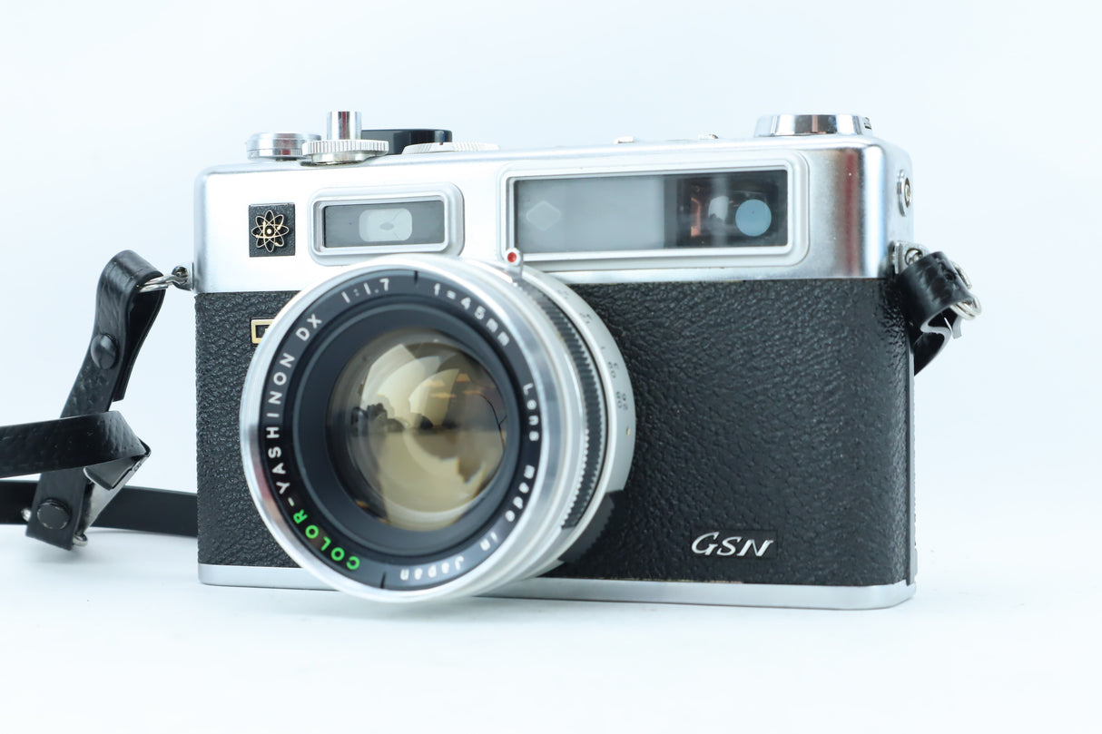 Yashica Electro 35 GSN 35mm Rangefinder Kit