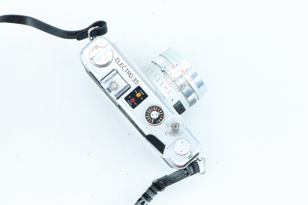 Yashica Electro 35 GSN 35mm Rangefinder Kit