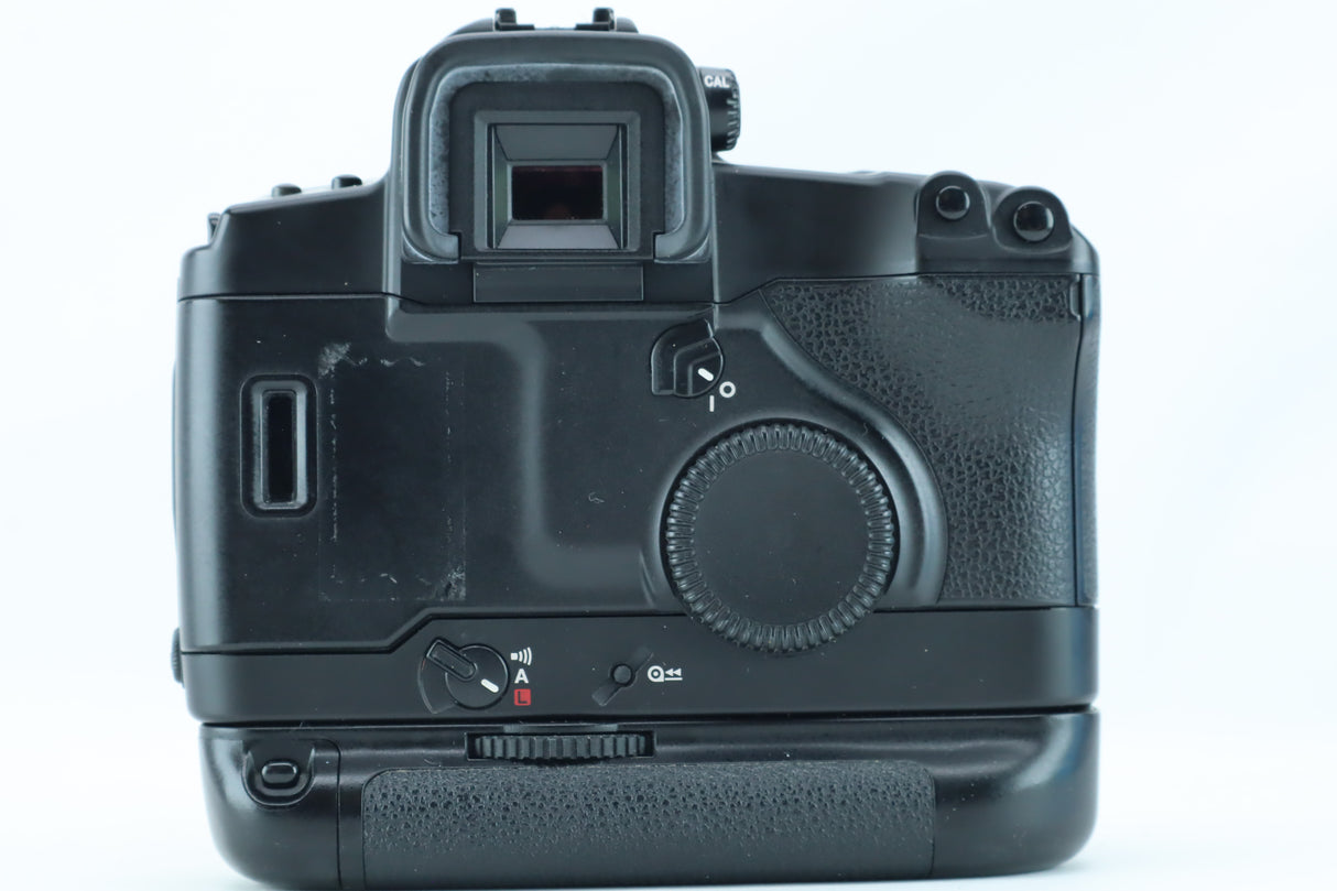 Canon EOS 3 35mm SLR