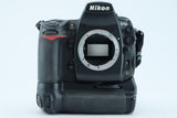 Nikon D700 + MB-D10