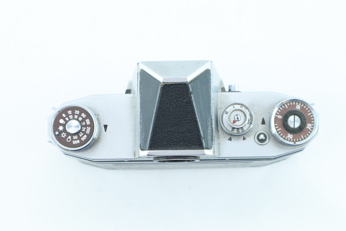 Praktica IV 35mm SLR