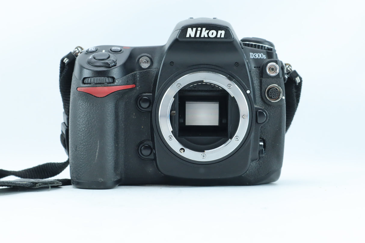 Nikon D300S