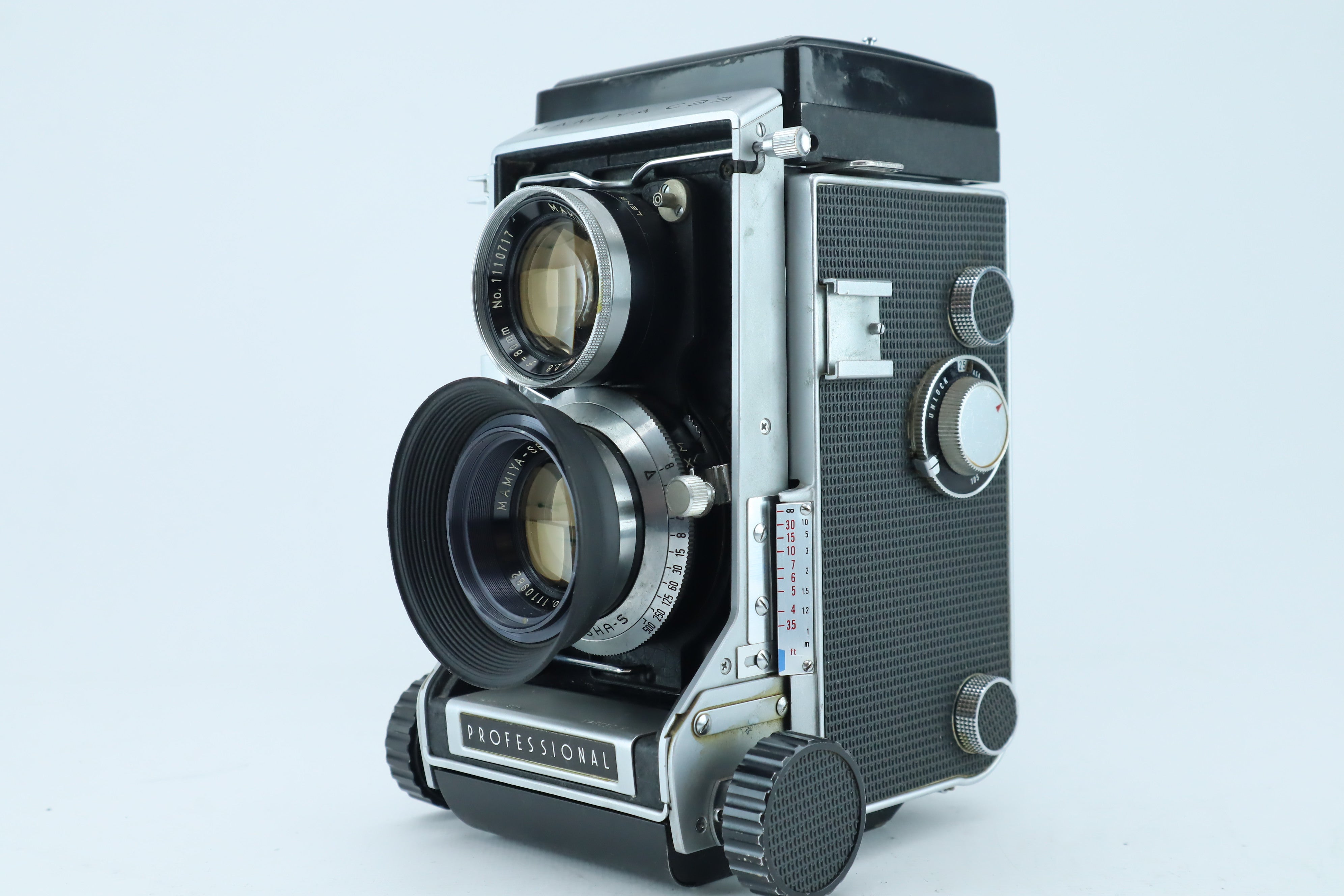 Mamiya C33 with two 2,8/80mm lenses – Hard to Find Camera Store