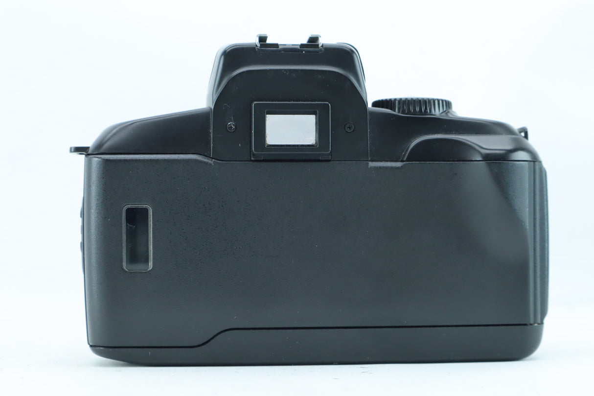 Canon EOS 700 35mm SLR