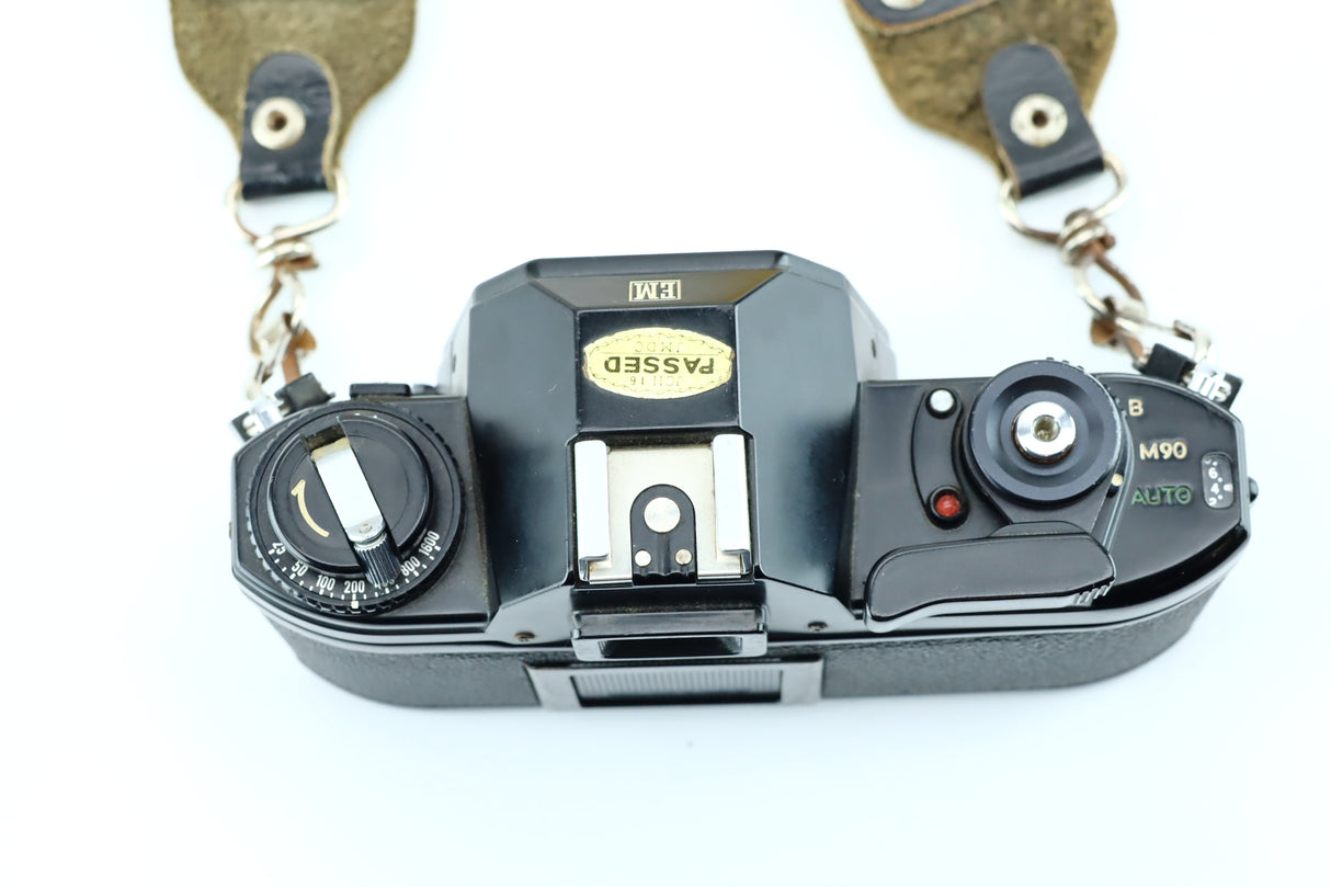 Nikon EM (SN: 7473415) – Body Only