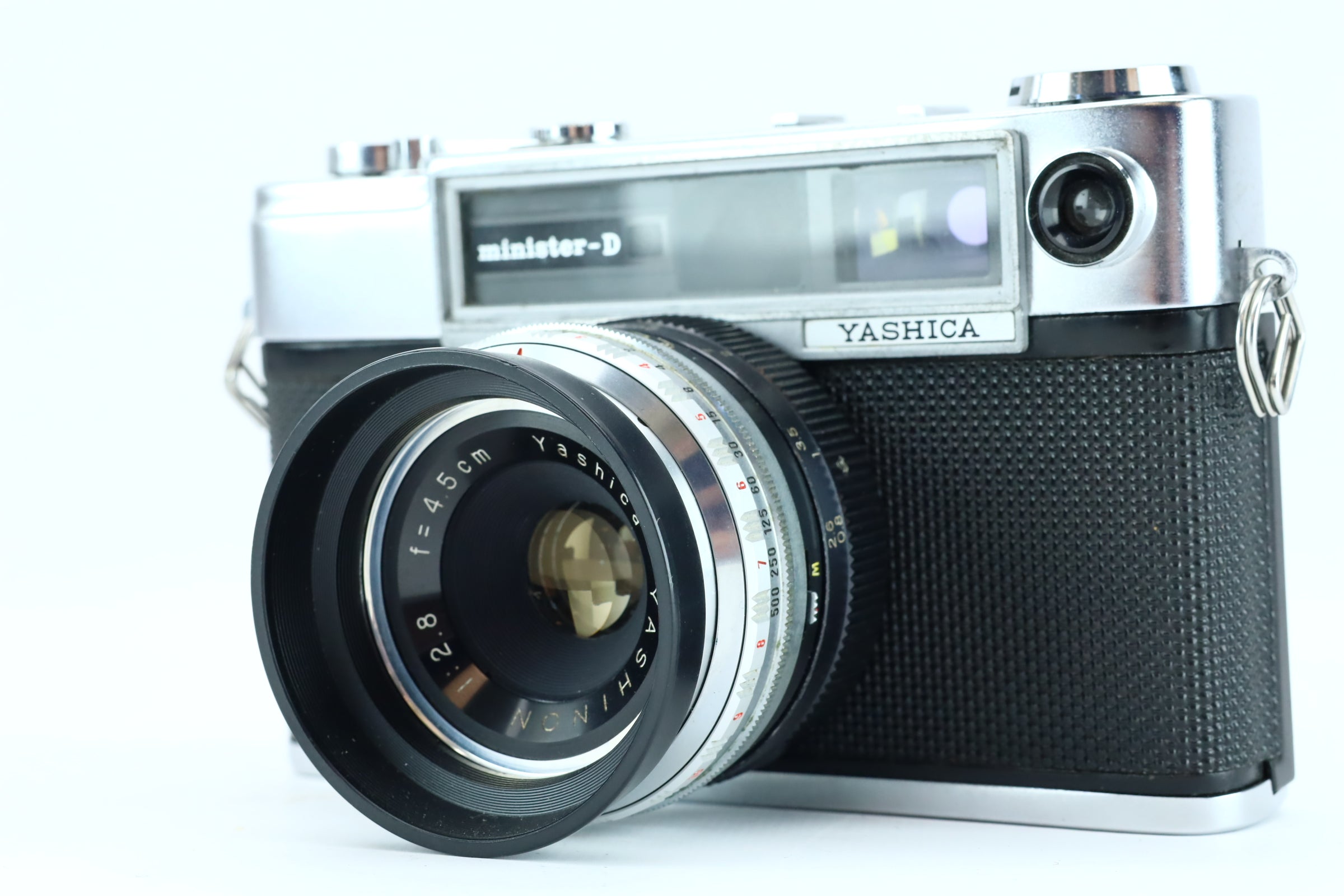 Yashica Electro 35 GS (SN: 01132811) + Color-Yashinon DX 45mm f