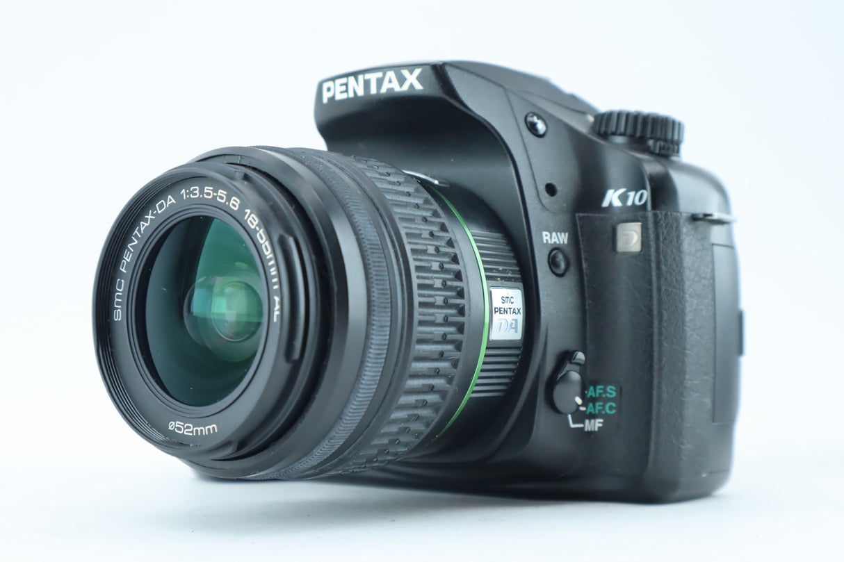 Pentax K10 D with SMC 3,5-5,6 18-55mm AL