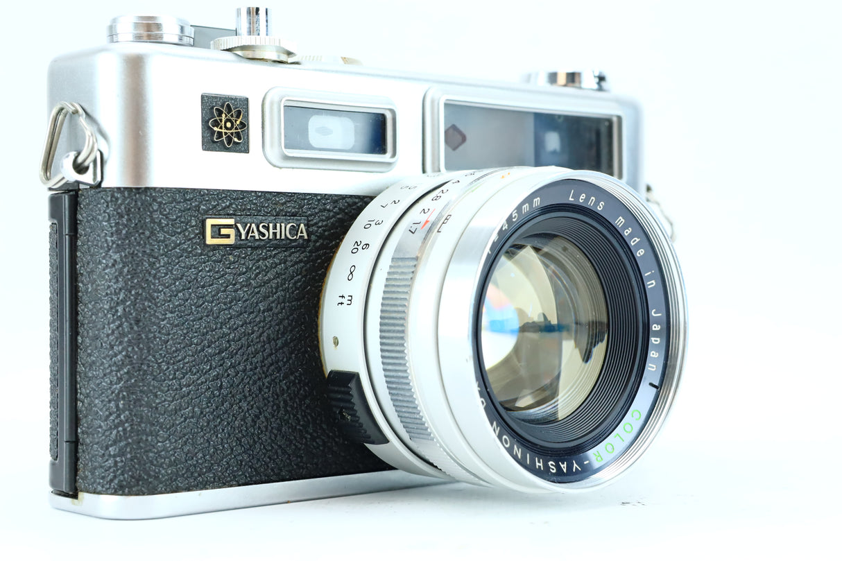 Yashica Electro 35 GSN + Color-Yashinon DX 45mm f/1.7
