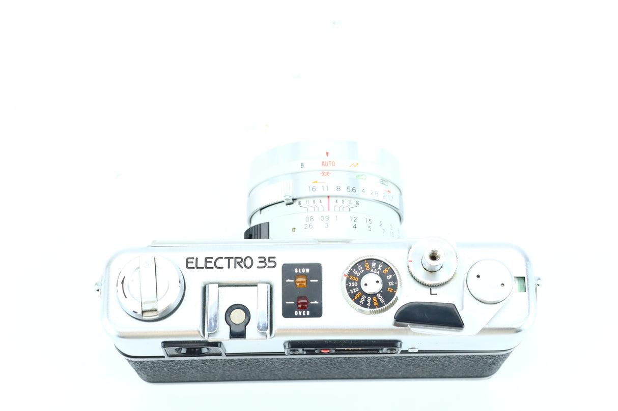 Yashica Electro 35 GSN + Color-Yashinon DX 45mm f/1.7