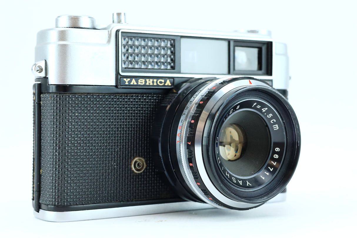 Yashica Minister II (SN: 21014166) + Yashinon 45mm f/2.8 (SN: 667711)