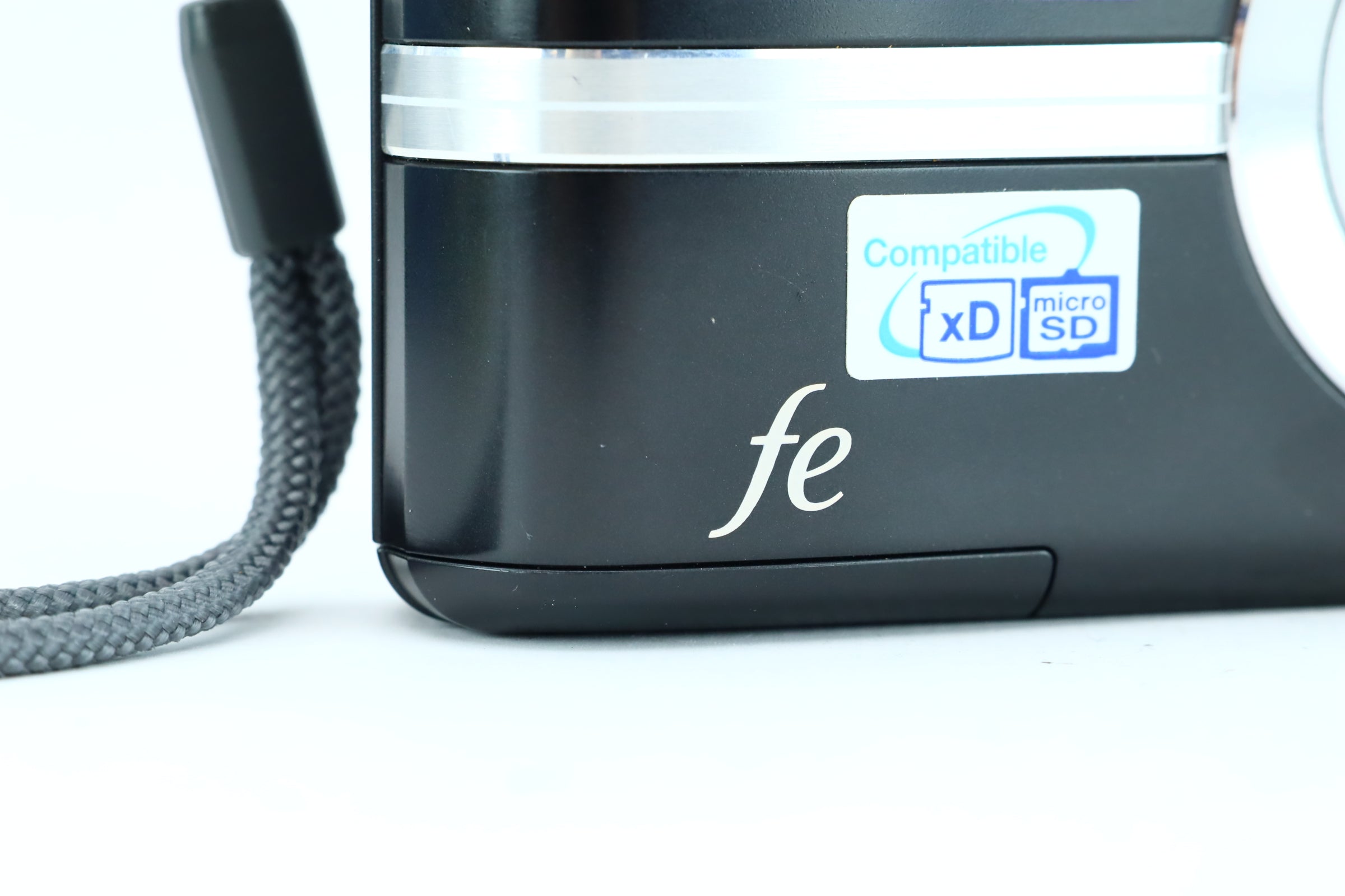 Olympus FE-25 – 10 Megapixel Compact Digital Camera – Hard to Find