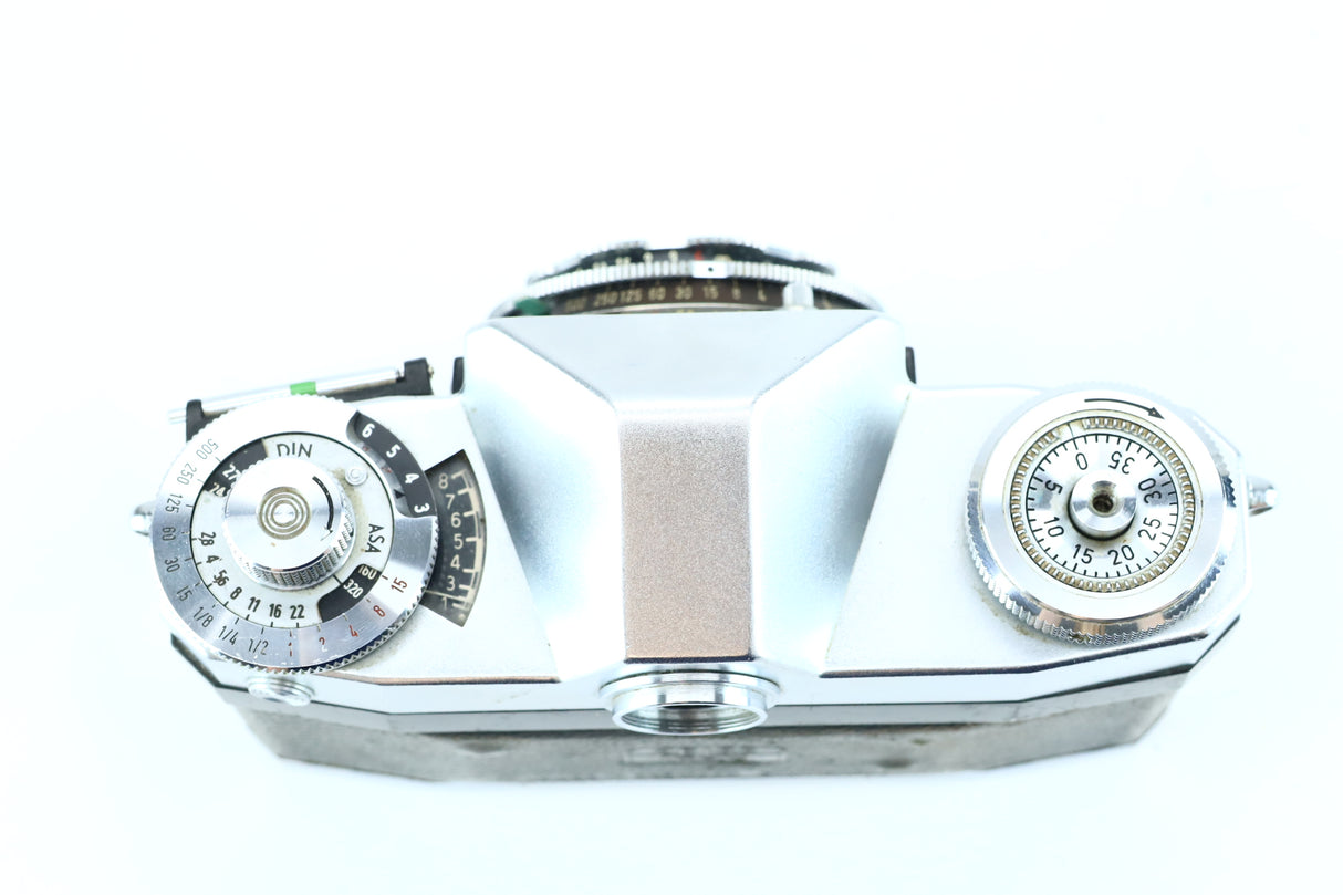 Zeiss Ikon Contaflex + Carl Zeiss Tessar 45mm f/2.8