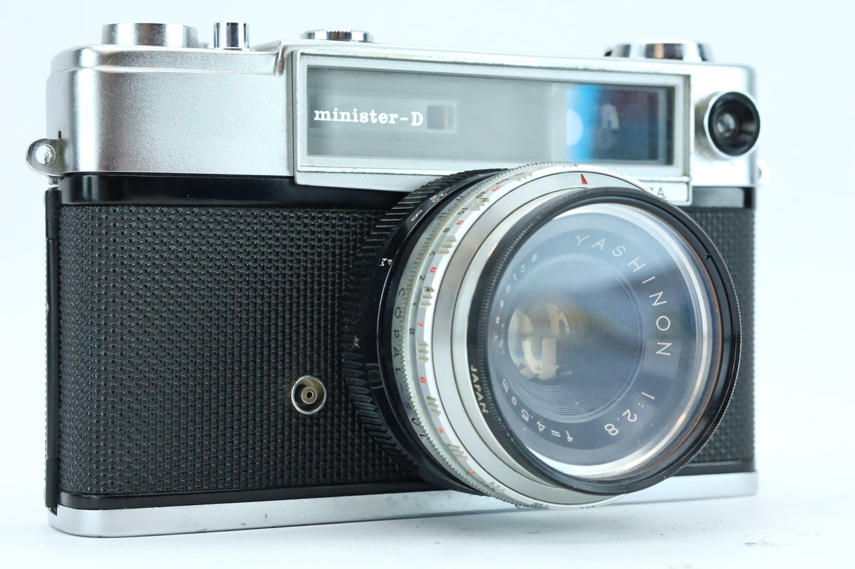 Yashica Minister-D + Yashinon 45mm f/2.8 (SN: T798153)