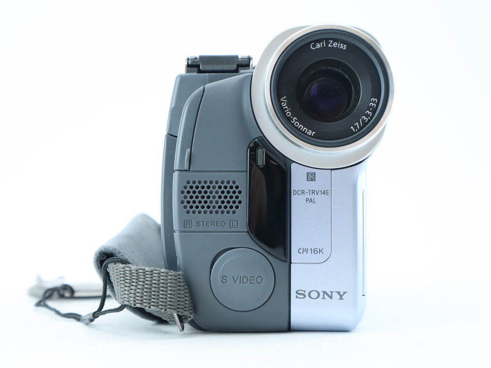 Sony Handycam DCR-TRV14E - Caméscope - 800 kilopixel Sony Handycam DCR-TRV14E - Caméscope - 800 kilopixel