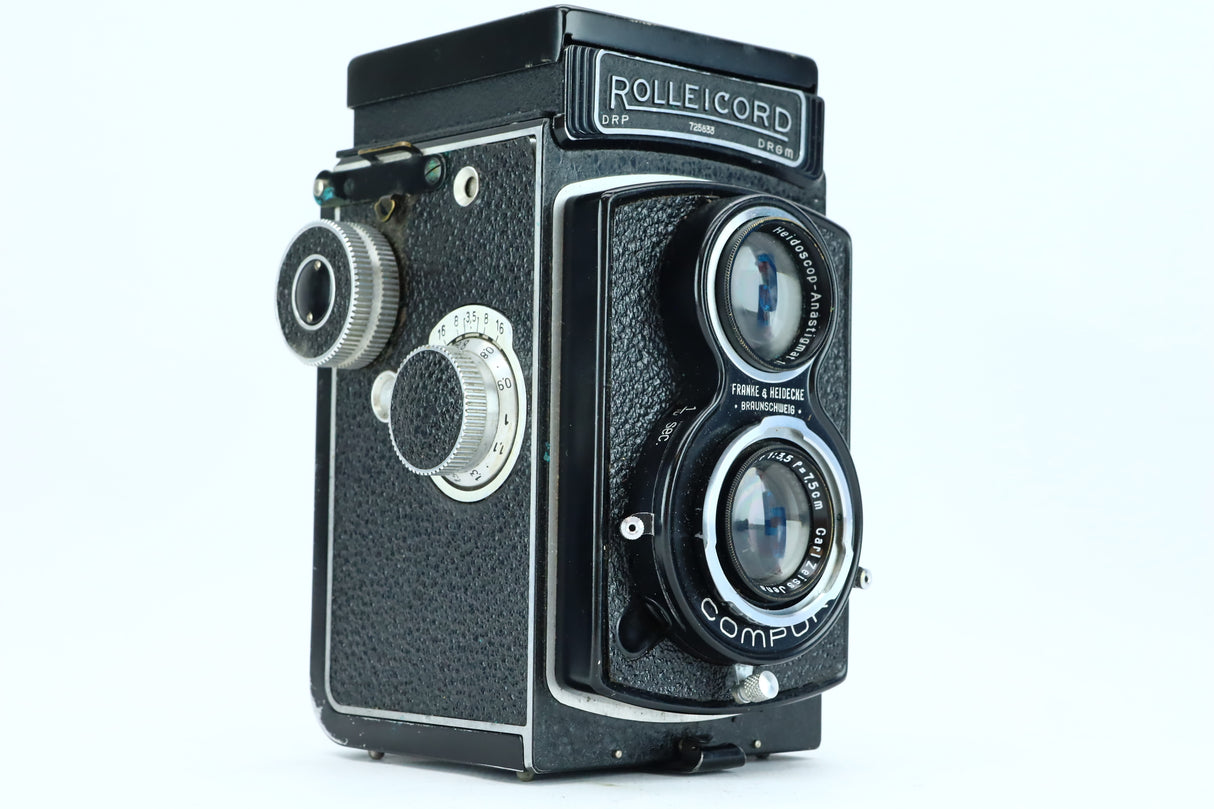 Rolleicord + Carl Zeiss Triotar 75mm f/3.5 – Classic Twin-Lens Reflex Camera