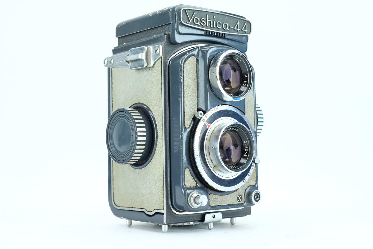Yashica-44 + Yashikor 60mm f/3.5 – 4x4 Twin-Lens Reflex Camera for 127 Film