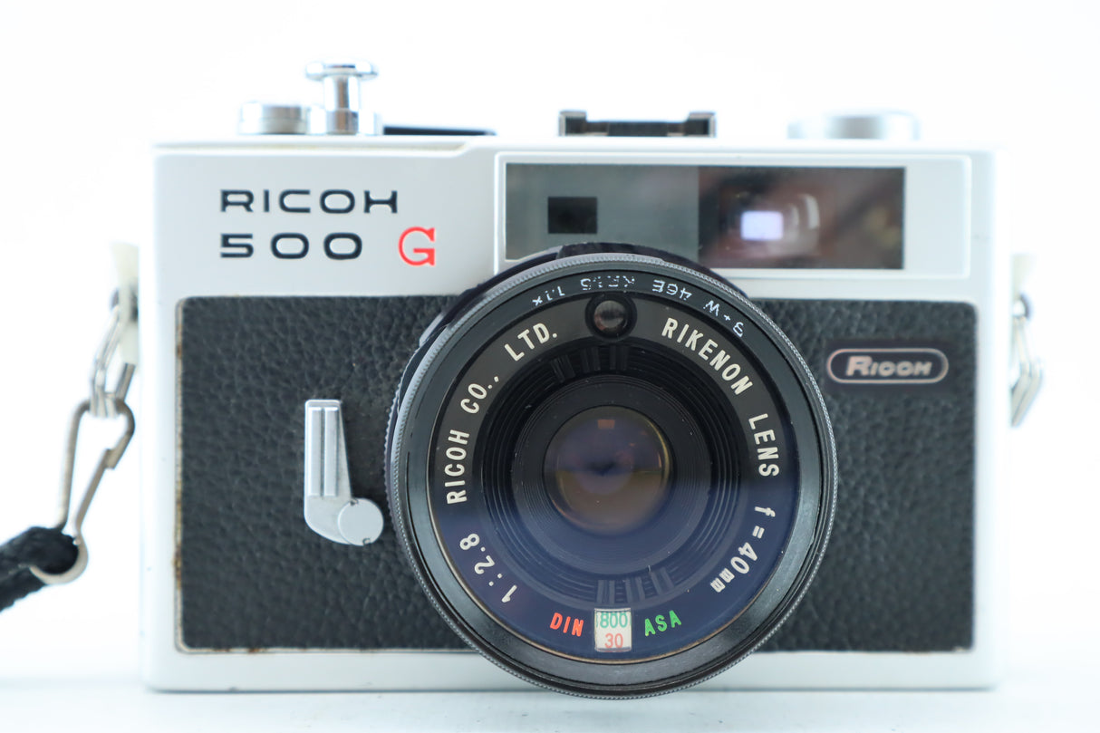 Ricoh 500G with Rikenon 40mm 2,8