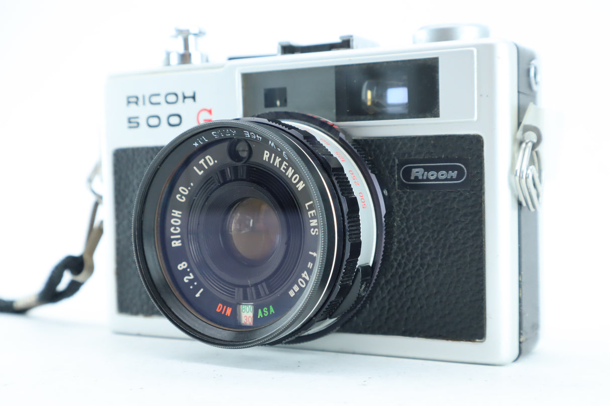 Ricoh 500G with Rikenon 40mm 2,8