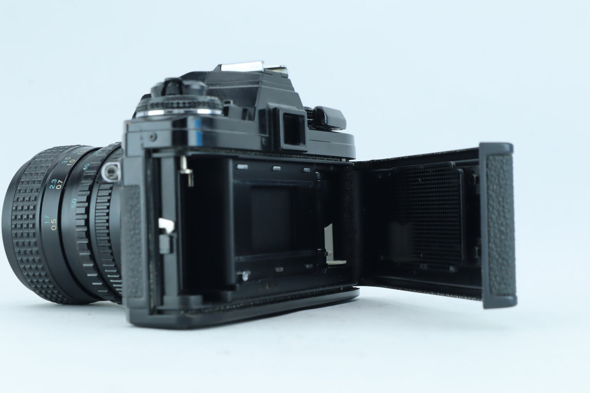 Minolta X-700 MPS 35mm SLR Kit with Tokina 25-50mm f/4