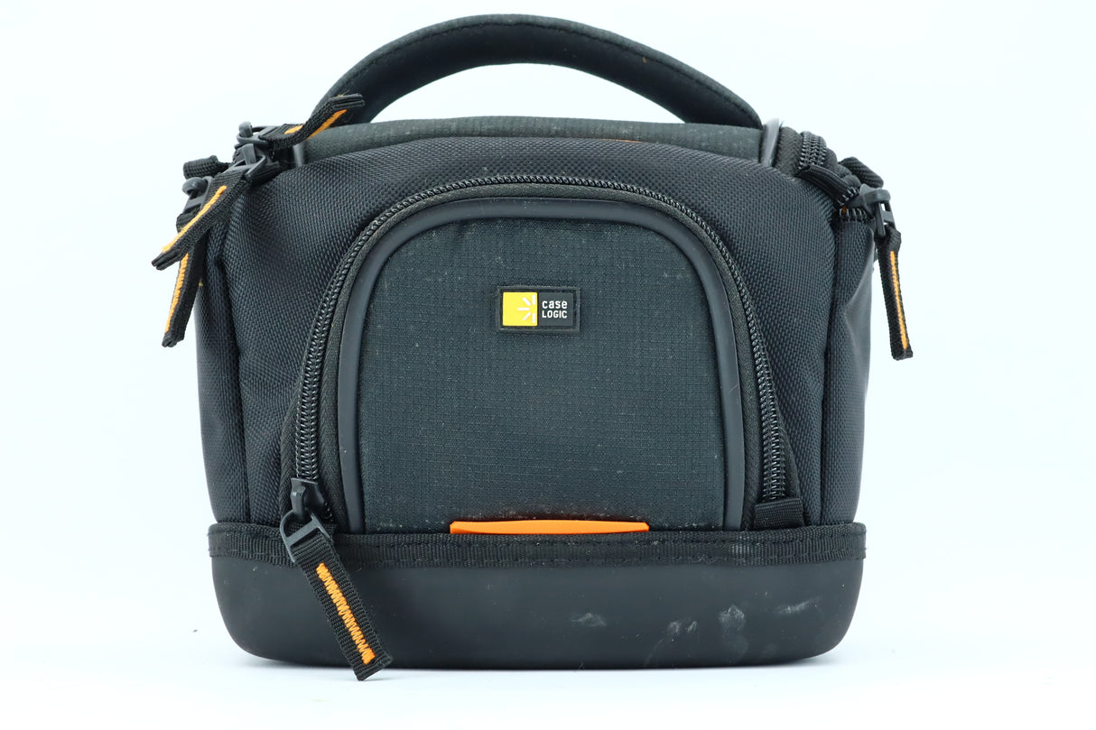 Nikon 1 with Nikkor 1 10–30mm f/3.5–5.6