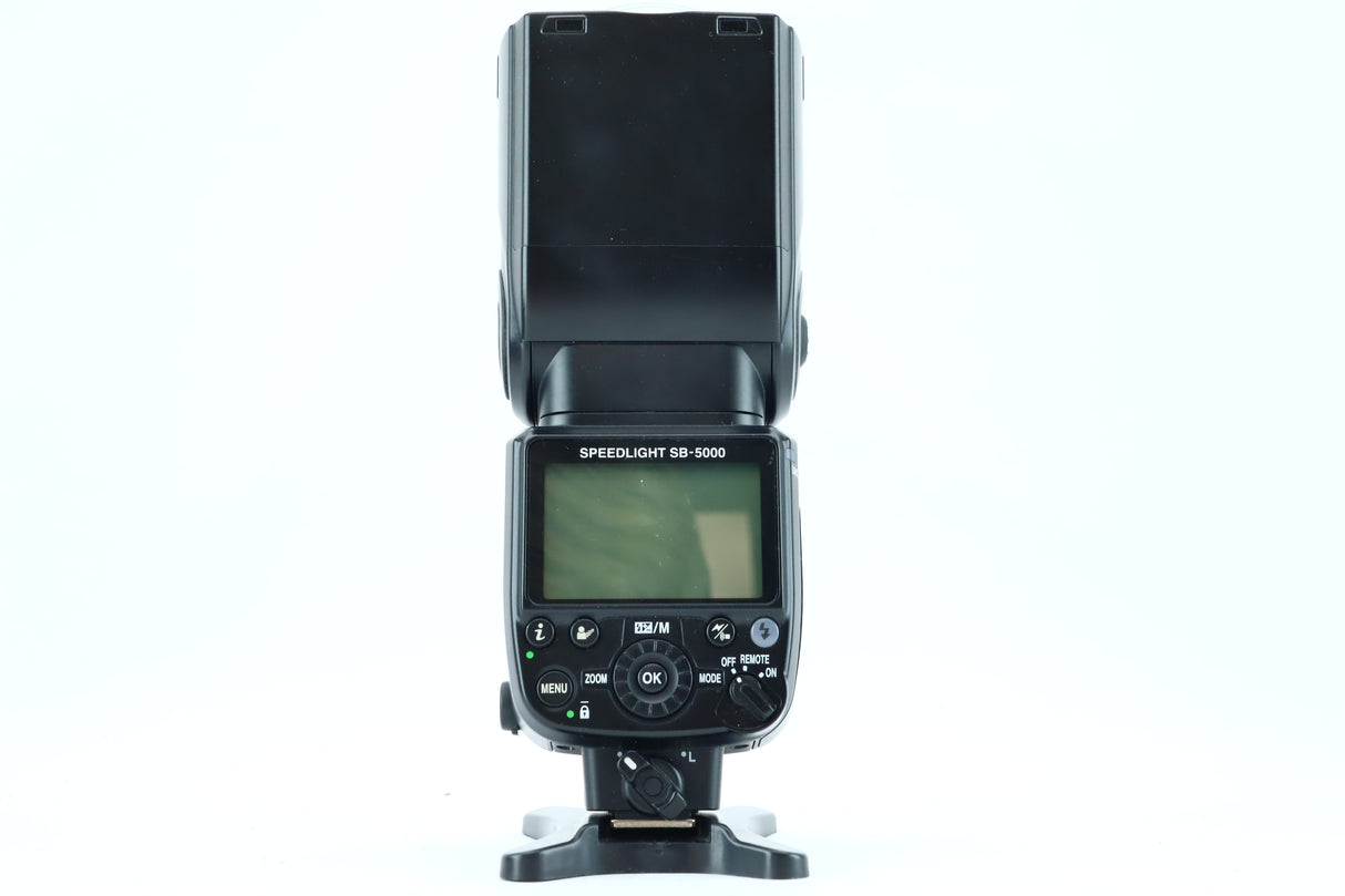 Nikon Speedlight SB-5000 (No Flash Stand Included).  KIJK EVEN NAAR TYPE