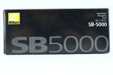 Nikon Speedlight SB-5000 (No Flash Stand Included).  KIJK EVEN NAAR TYPE