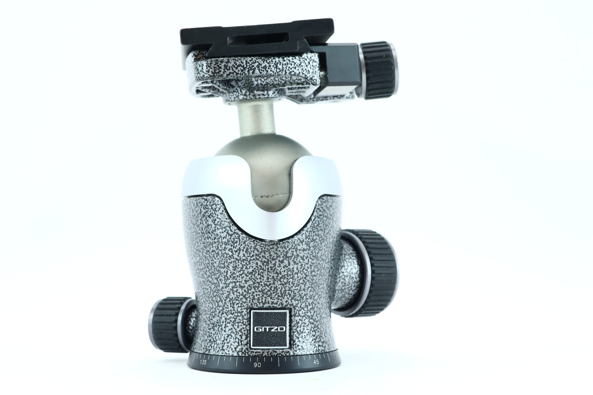 Gitzo GH3382QD Series 3 Center Ball Head