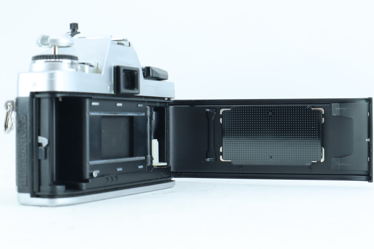 Canon AE-1 Program 35mm SLR Kit with FD 50mm f/1.8