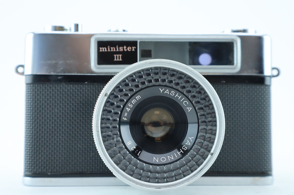 Yahica Minister III with Yashinon 2,8/45mm