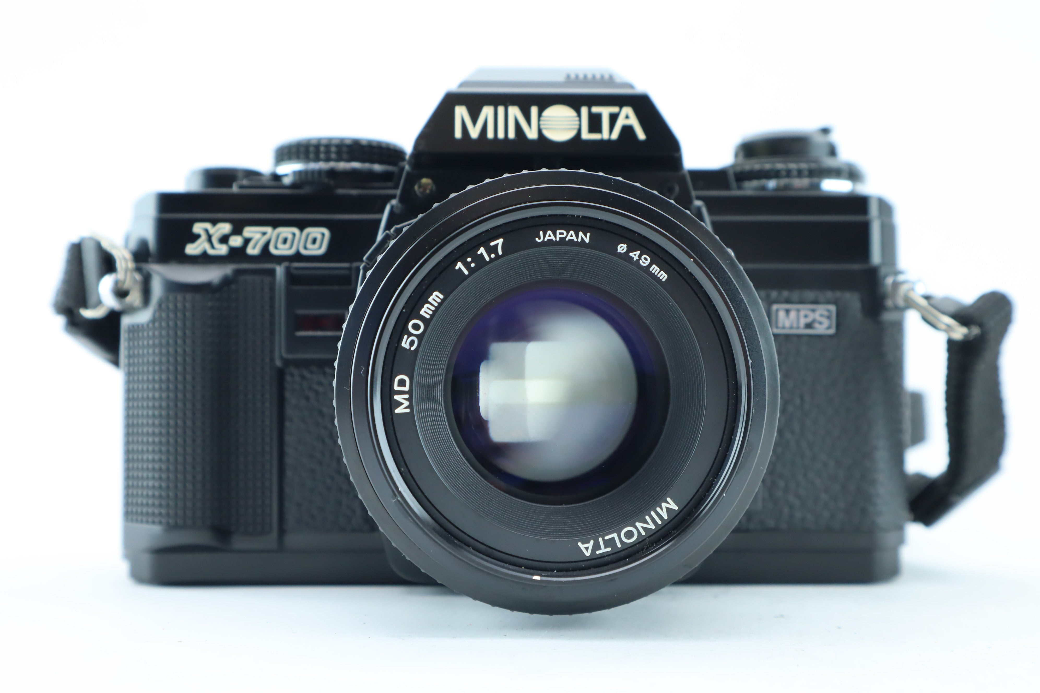 MINOLTA X-700 一眼レフカメラ　MD 50mm 1:1.4 MINOLTA X-700 MD 50mm F1.4 カメラ 本体とレンズ 商品の説明明るい開放