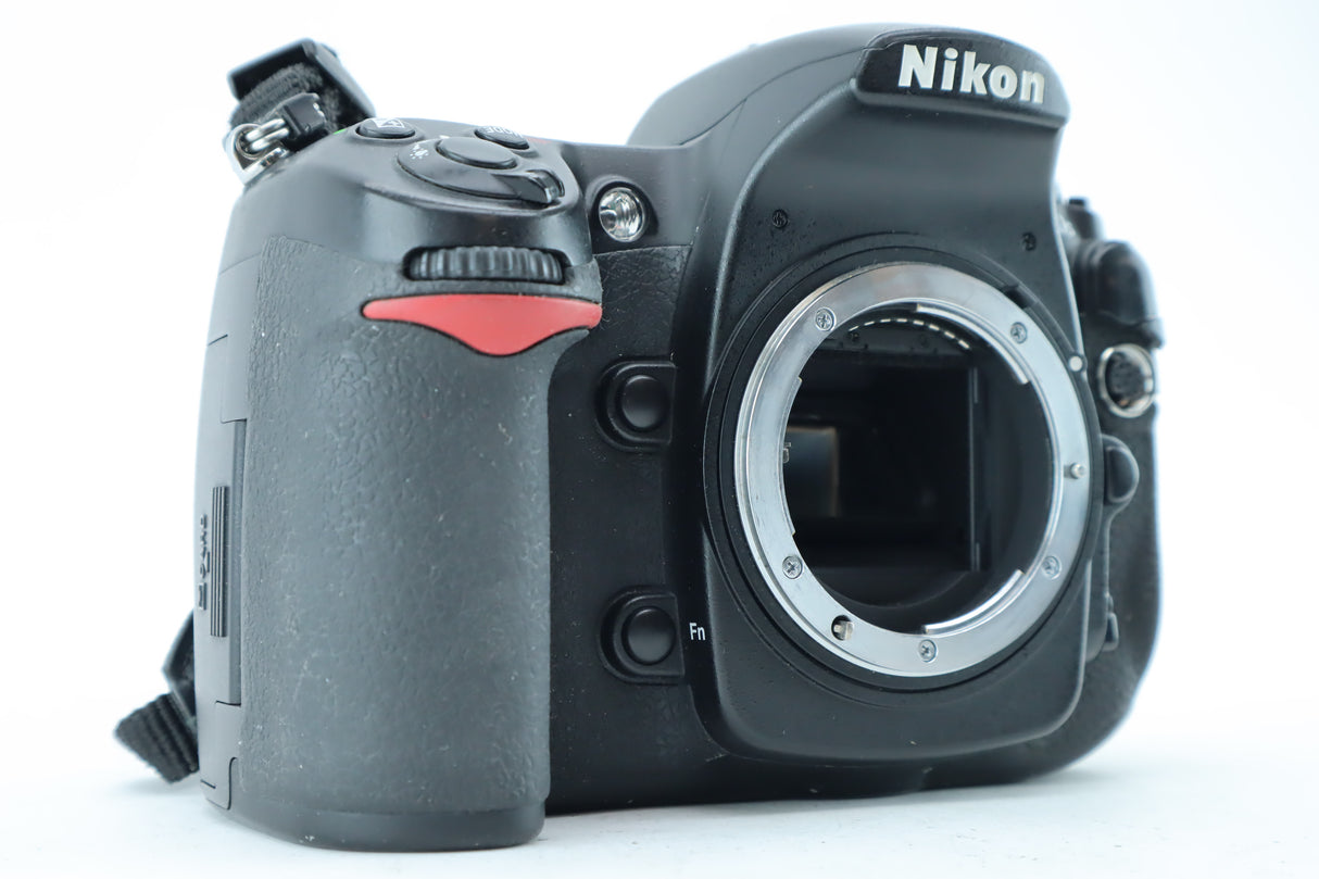 Nikon D300S with Nikon Battery Pack MB-D10