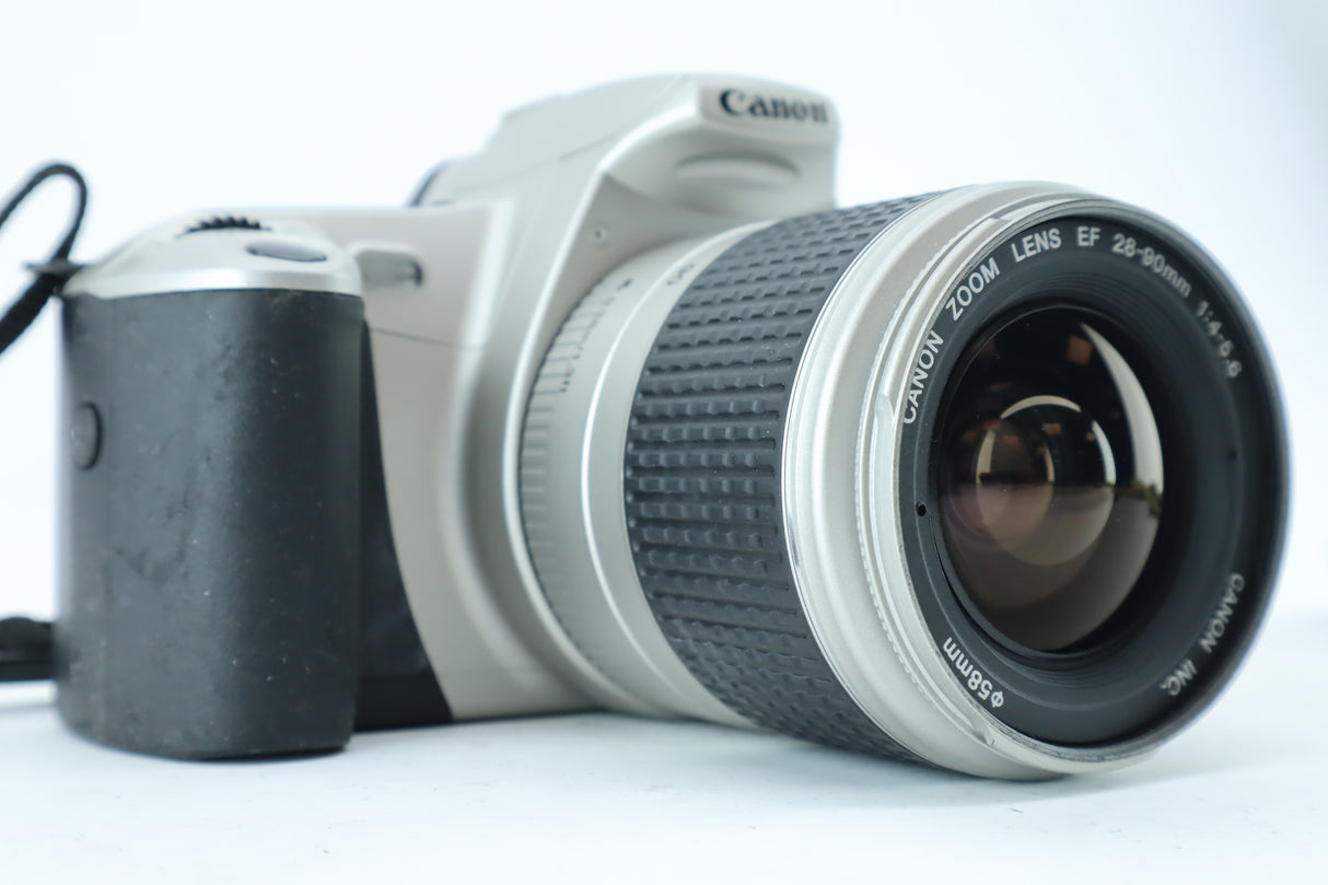 Canon EOS 300 with EF 28-90mmm 4-5,6