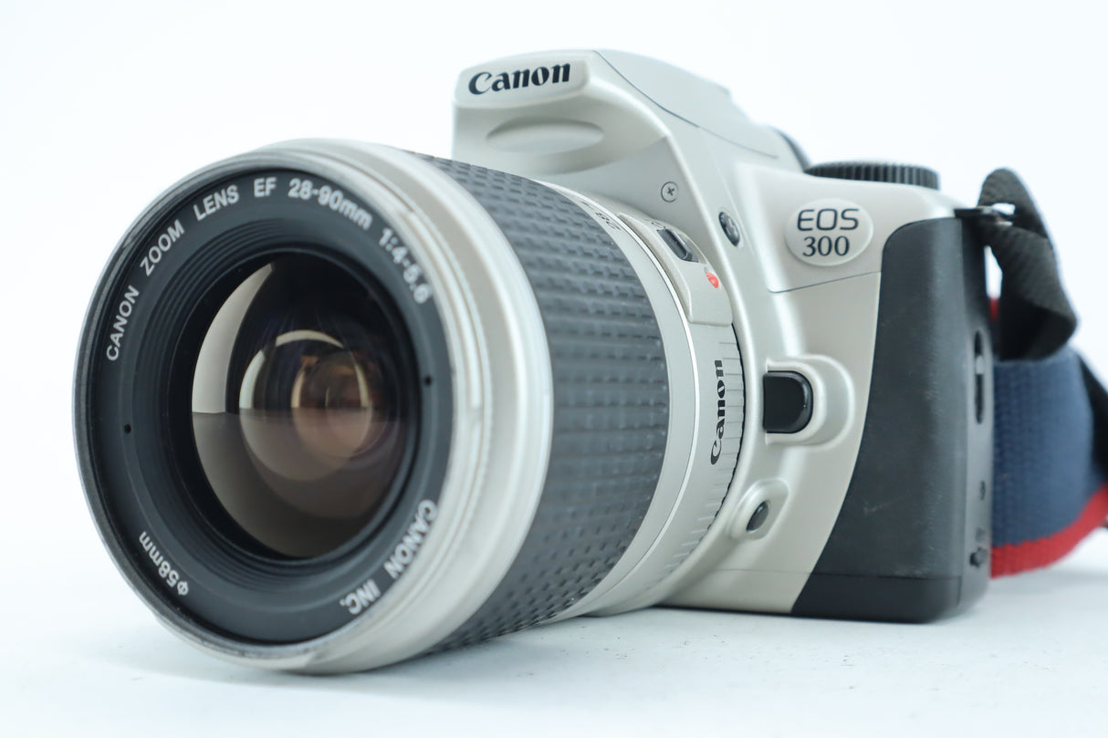 Canon EOS 300 with EF 28-90mmm 4-5,6