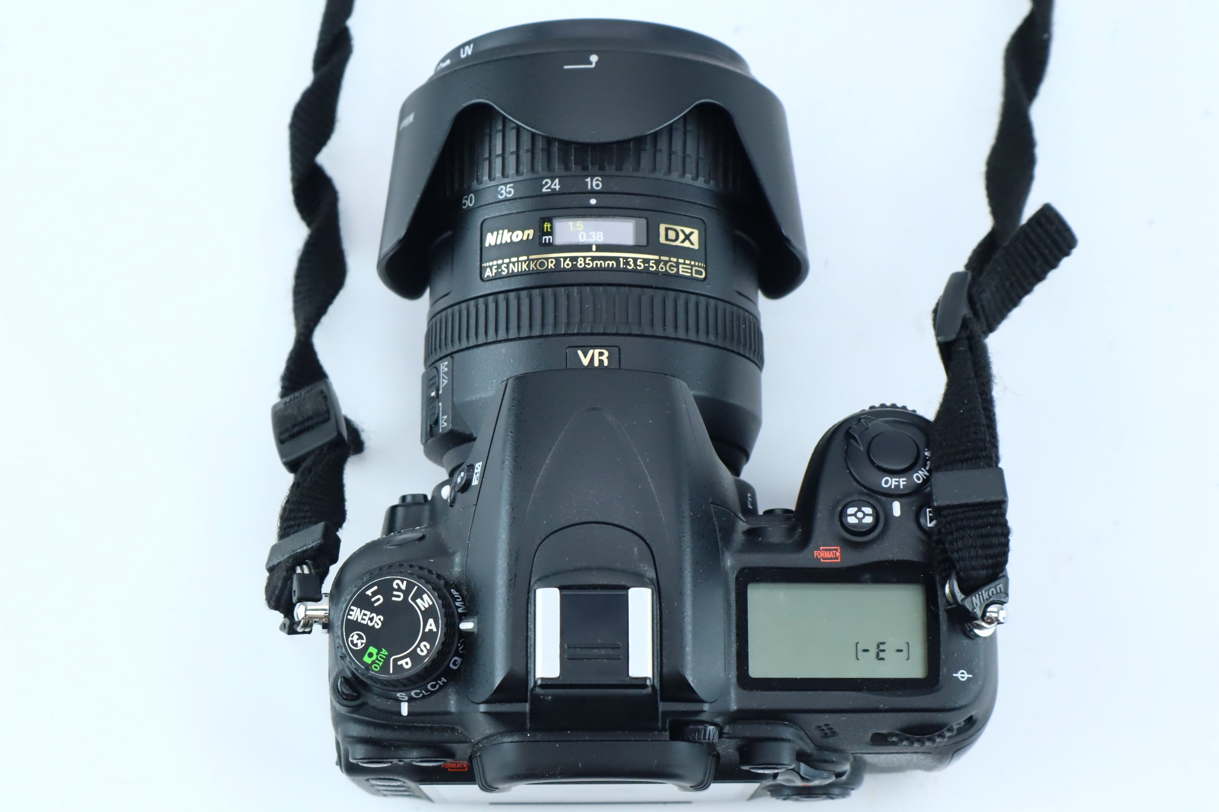 Nikon D7000 with AF-S NIKKOR 16–85mm f/3.5–5.6G ED VR – Hard to