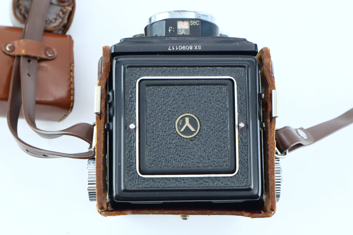 Yashica-635 with Yashikor 80mm f/3.5 Lens