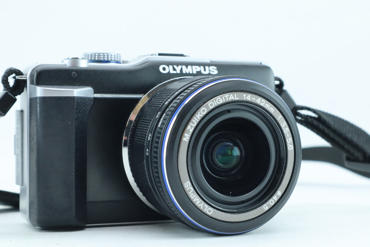 Olympus PEN E-PL1 Mirrorless Kit with M.Zuiko Digital 14-42mm f/3.5-5.6