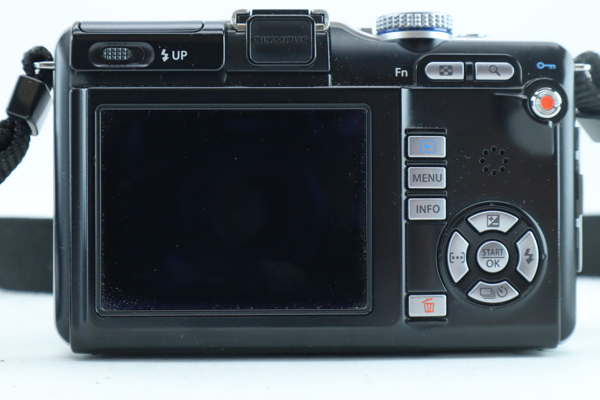 Olympus PEN E-PL1 Mirrorless Kit with M.Zuiko Digital 14-42mm f/3.5-5.6