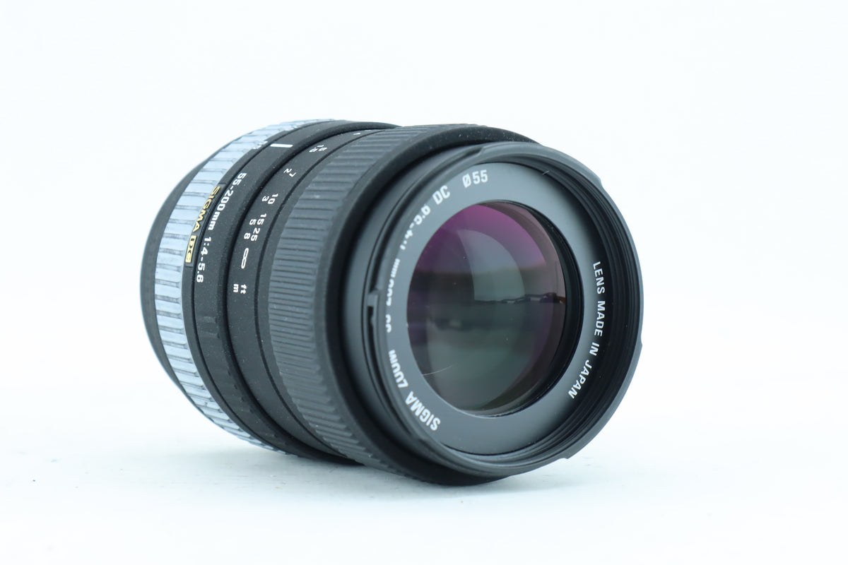 Sigma 55-200mm f/4-5.6 DC