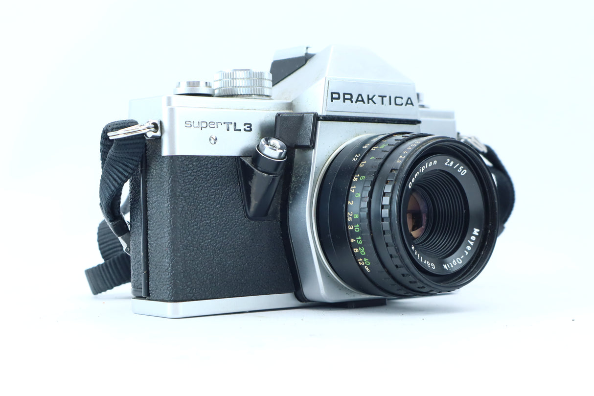 Praktica Super TL3 with Meyer-Optik Görlitz Domiplan 50mm f/2.8 Lens