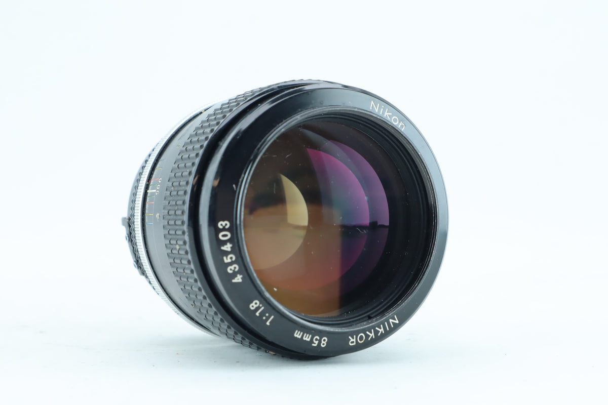 Nikon Nikkor 85mm f/1.8