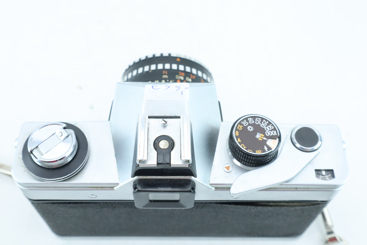 Praktica L 35mm SLR Kit with Meyer-Optik Görlitz Domiplan 50mm f/2.8